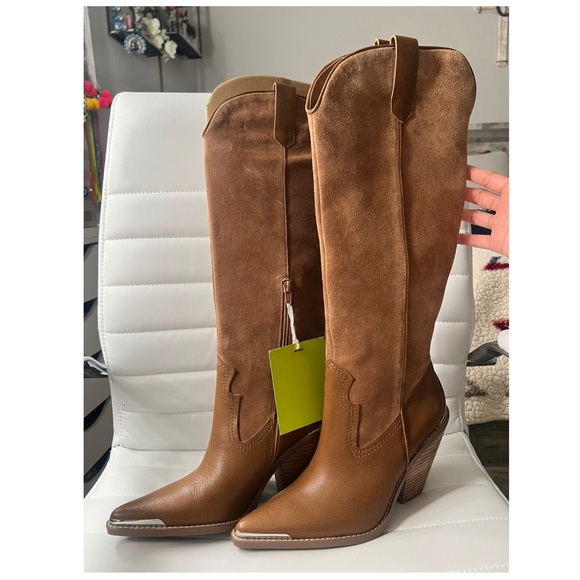 Gianni Bini Brown Knee High Boots. BRAND NEW - Picture 1 of 3
